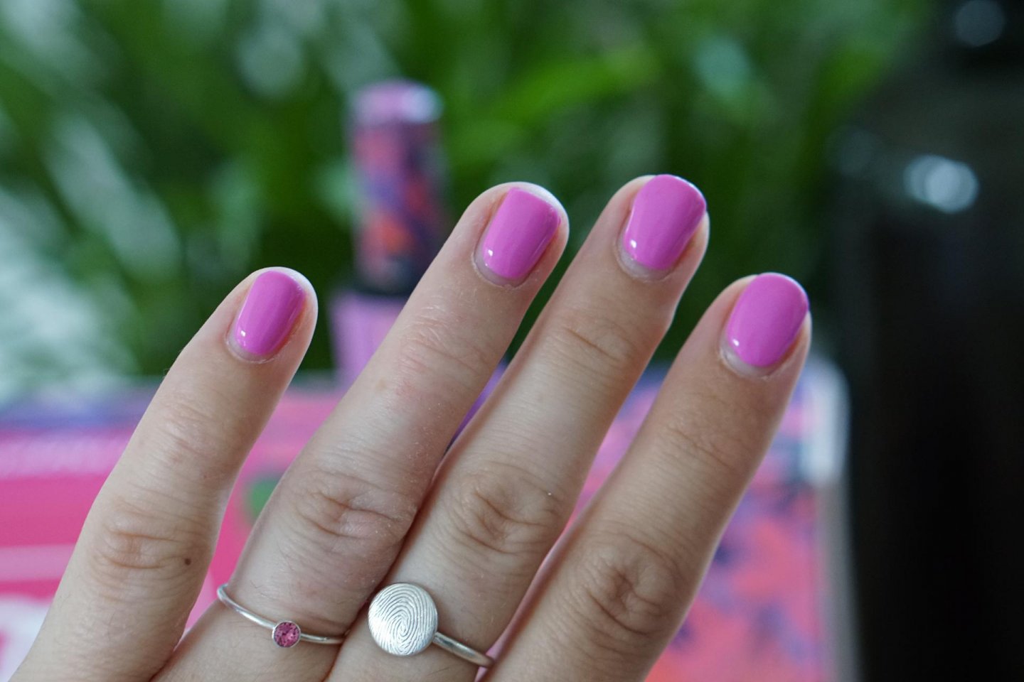 326 - Chaotic Pink pink gellac swatche